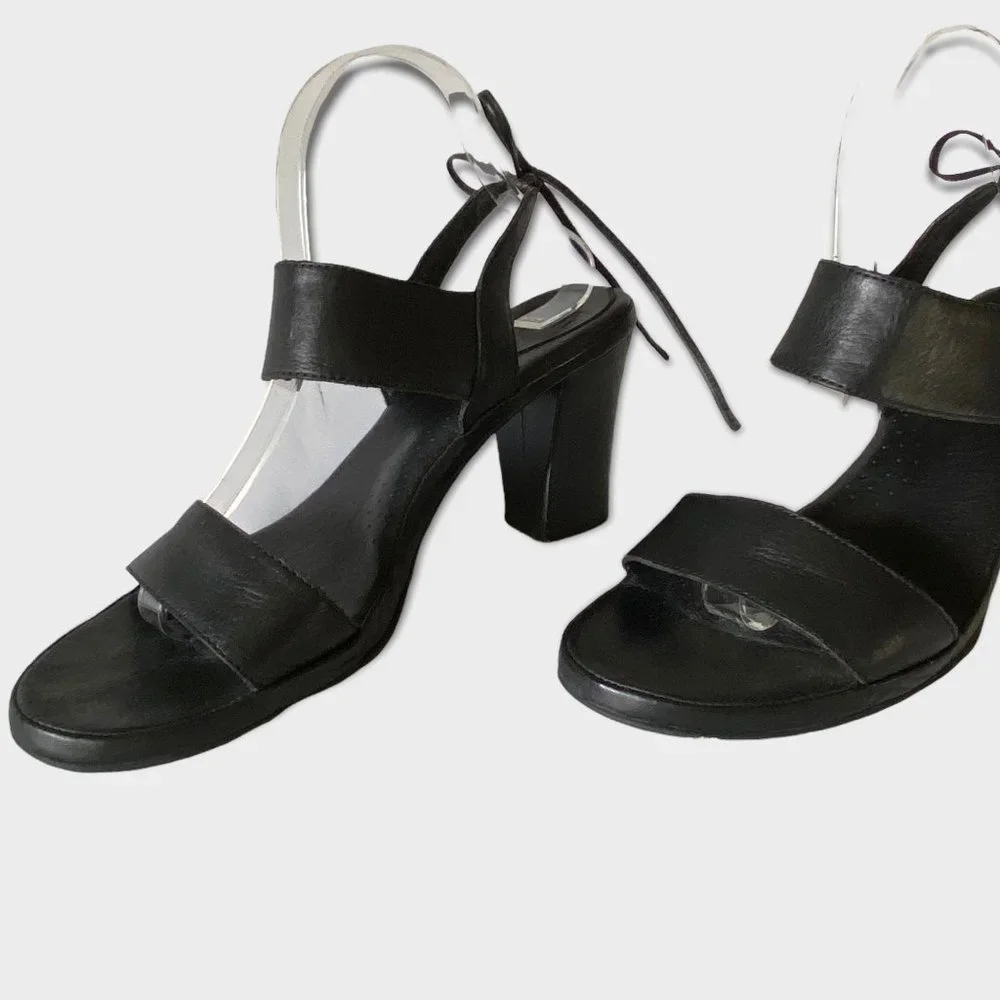 ONO black cushioned‎ insole comfort heels sandals 11 M Cara tie back